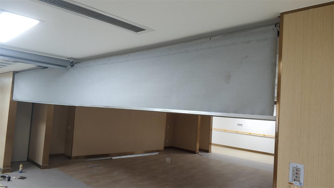 不同类型和材质的挡烟垂壁在防火性能上有何差异